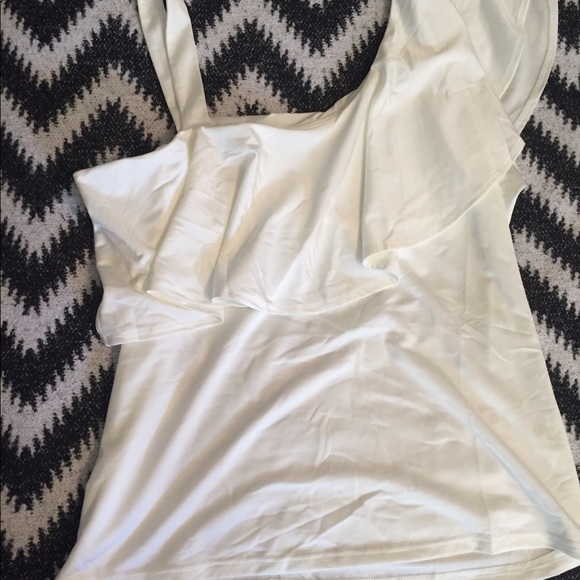 Roommates White Ruffle top - Picture 2 of 4